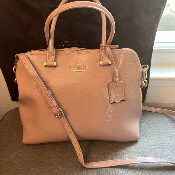 kate spade Handbags - Kate spade patent leather bag with handles & removable cross body strap